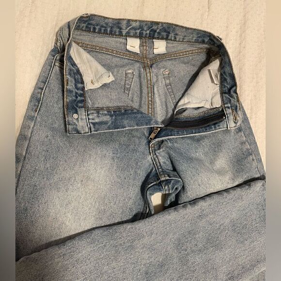 High Rise straight Leg Mom Jeans - Picture 6 of 11